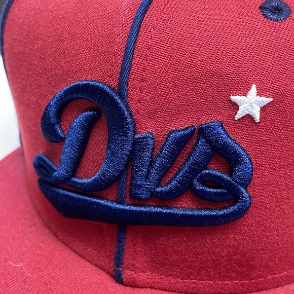 New Era 59FIFTY "DVS" Red-Burgundy with Blue Piping Fitted Wool Skate Cap 7½ - Picture 3 of 10